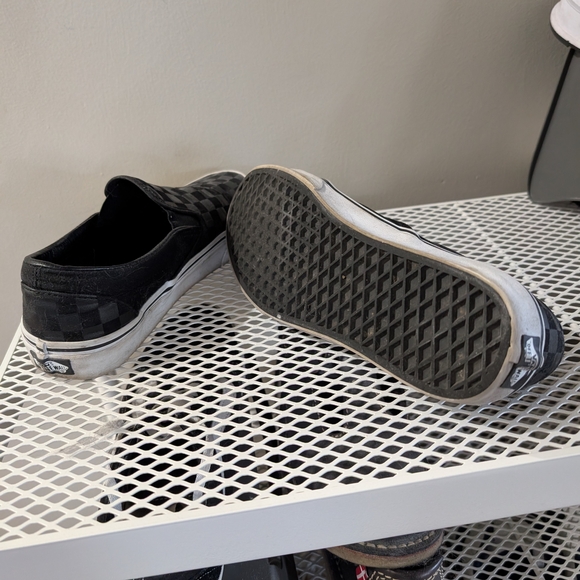 Vans Men's Black Checkered Slip-On Sneakers - Picture 2 of 2